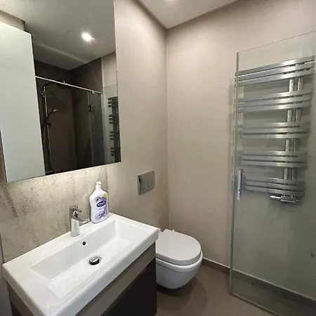 Luxury Studio Atasehir Metropol דירה